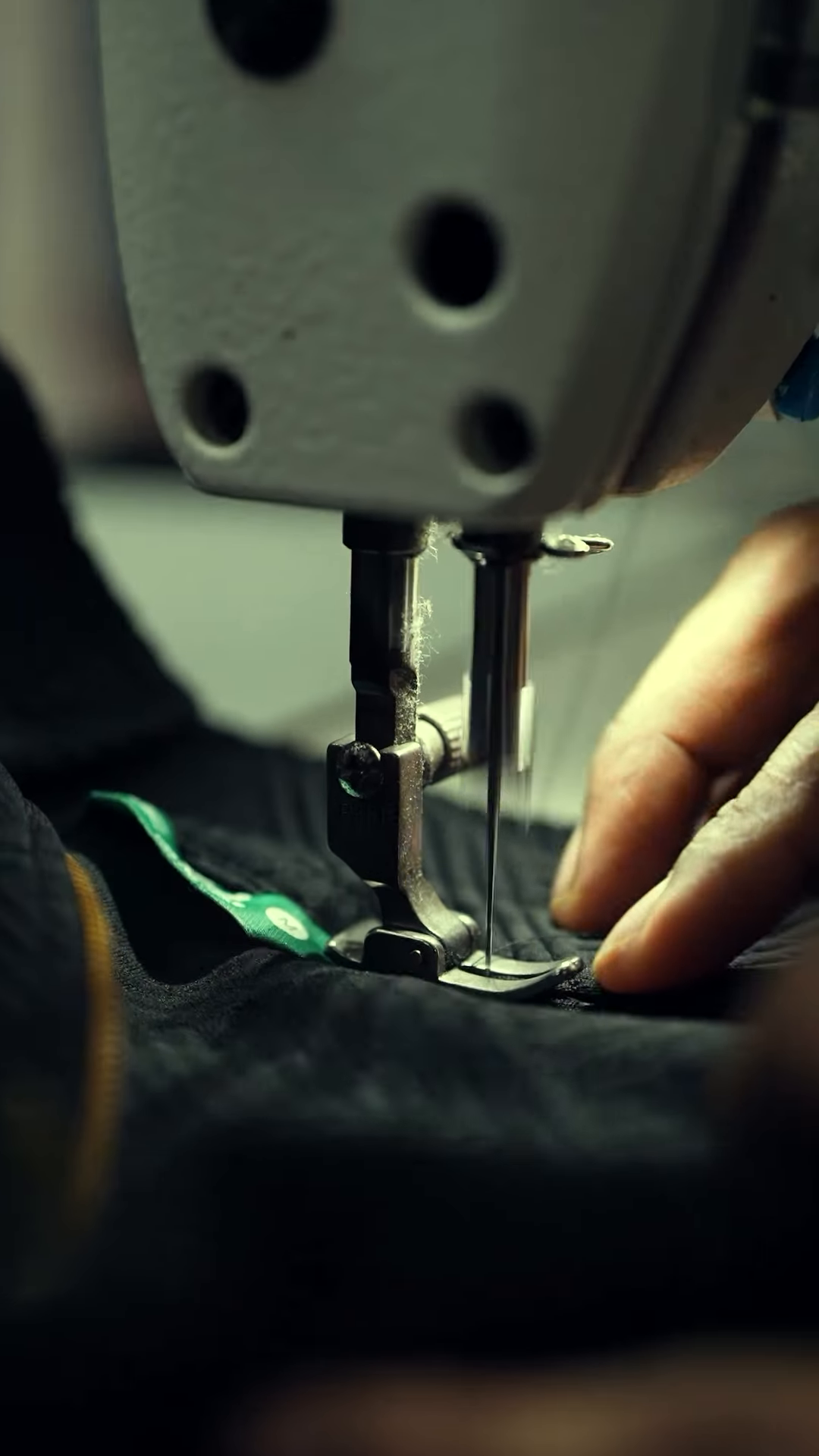 FBI GmbH Custom-Made Socken Produktion